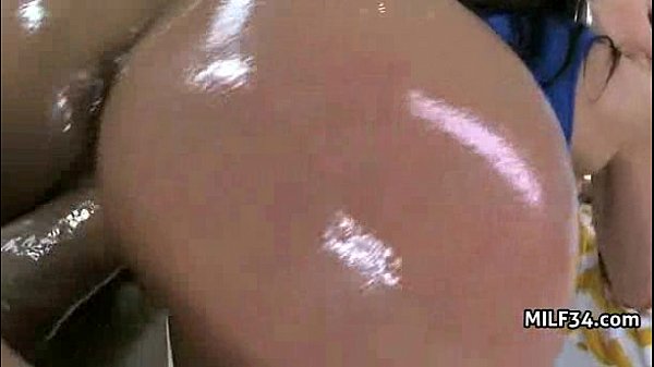 Bigtit cougar likes it rough