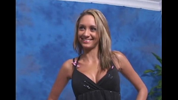 Wet blondie in hardcore act