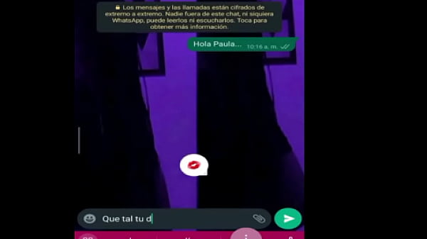 comienzo a chatear con mi compañera de algebra la que tiene un culo grande y nos citamos para follar en mi casa