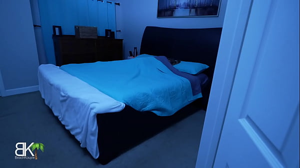 Junior Sneaks Into StepMoms Bed After Nightmare – Full 4K